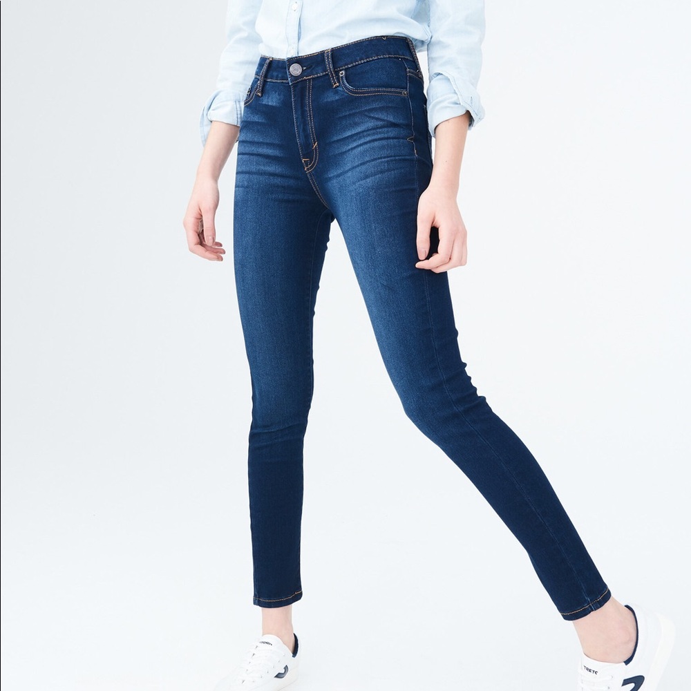 Aeropostale Seriously Stretchy High-Rise Jegging